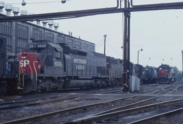 Railroad Slide - Southern Pacific #8539 Diesel Locomotive Train Yard SP Railway