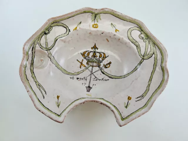 Ancien plat à barbe en faience de Nevers révolutionnaire aux trois ordres 1790