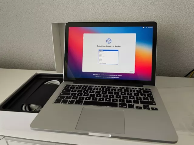 Apple MacBook Pro 13 Early 2015 MF841D/A i5 2.9GHz 16GB RAM SSD Apple SM0512G