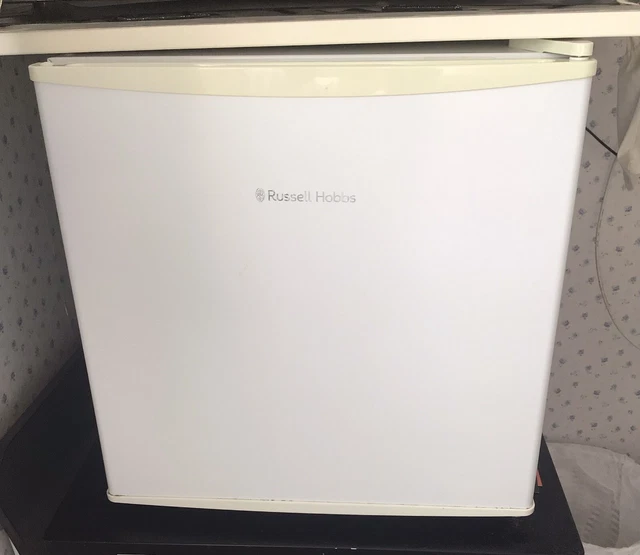 Russell hobbs small table top fridge very good condition bognor regis