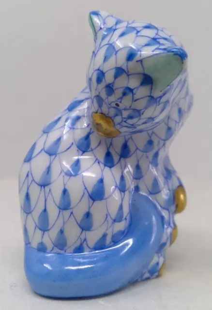 Small Herend 1 1/2" Blue Fishnet Seated Cat