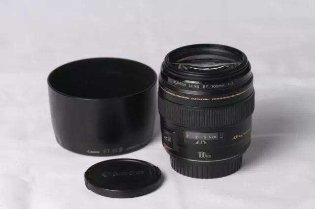 Canon EF 100mm f/2.0 USM Lens + hood
