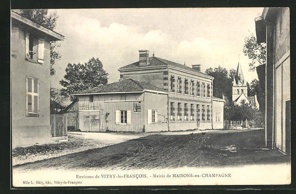 CPA Maisons-en-Champagne, Town Hall, view from the street am Hôtel de Ville