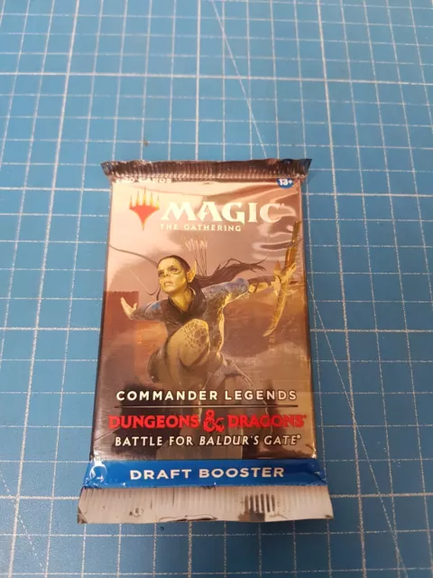 Magic The Gathering  D&D Battle for Baldurs Gate  Draft Booster