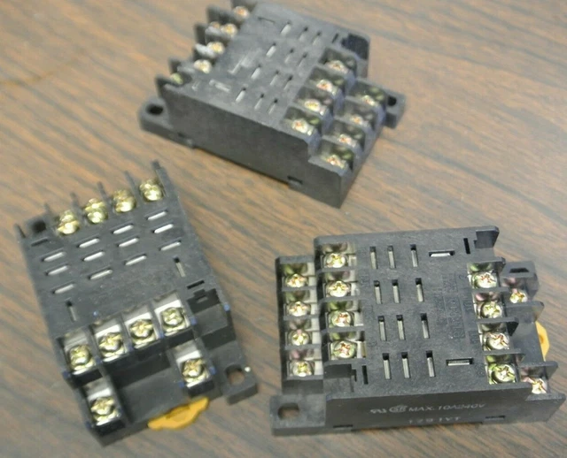 LOT OF 3 / OMRON PTF14A RELAY SOCKET BASE / 14PIN / 10A, 240V MAX EUR