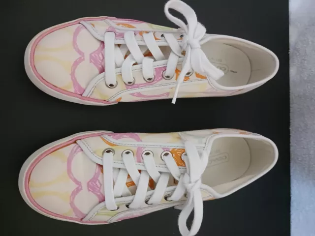 COACH WOMEN'S DEE  PASTEL C PATTERN SNEAKERS  F0007/809 COACH LOGO size 6 1/2 B