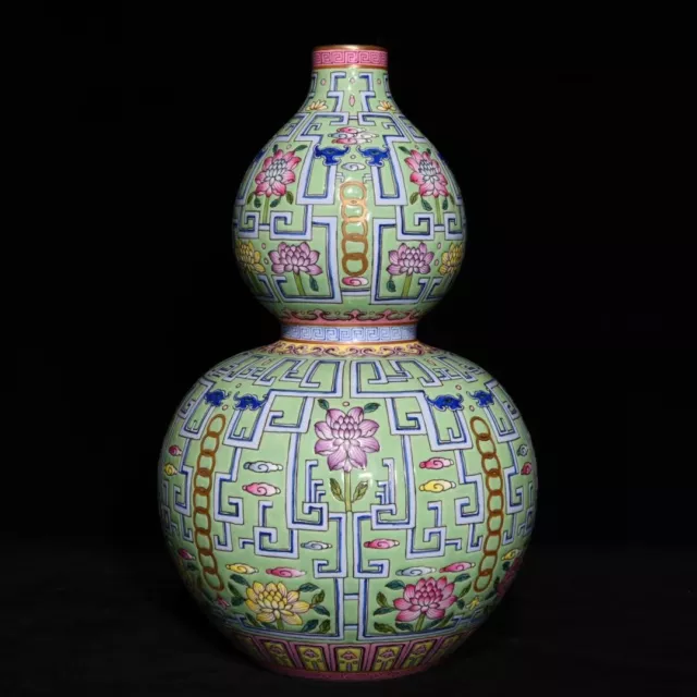 Beautiful Chinese Hand Painting Famille Rose Porcelain Flowers Calabash Vase