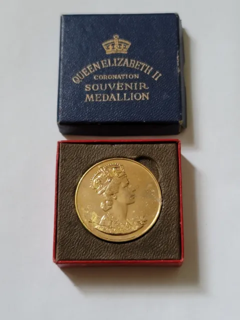 QUEEN ELIZABETH II 1953 Coronation Souvenir Medallion Coin in Original ...