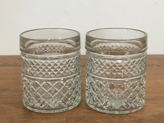 2 Vintage Anchor Hocking Wexford Pattern Glasses -  225ml