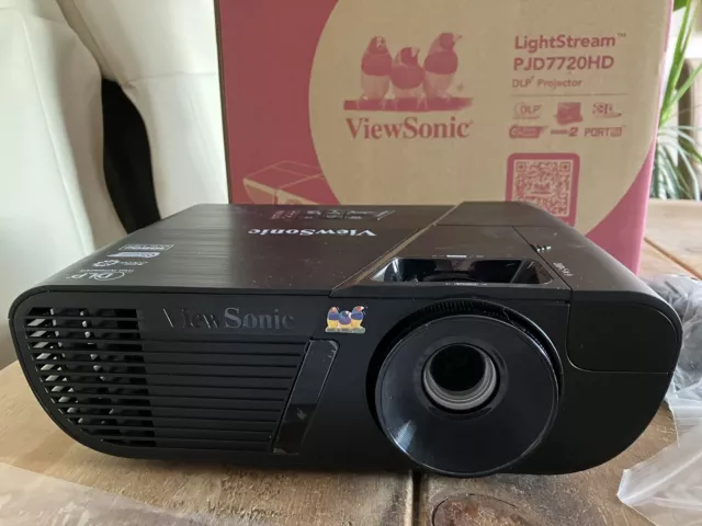 ViewSonic PJD7720HD Projector with 3m wide Electric Screen and Ceiling Mount