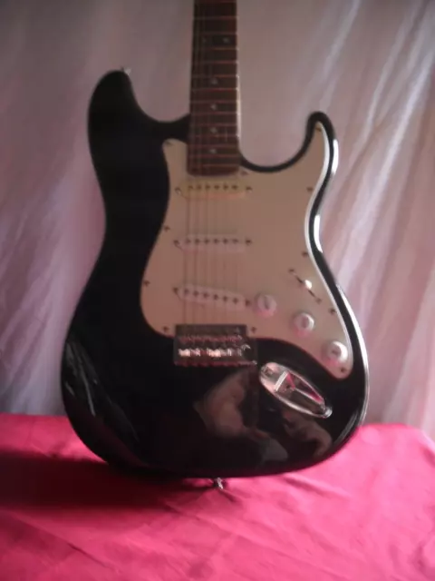 guitare électrique stratocaster