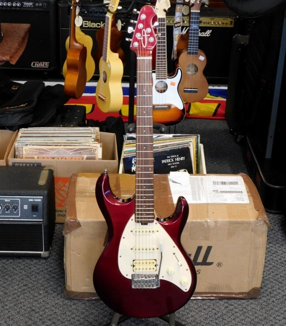 2005 OLP MM4 Music Man Silhouette HHS Licensed By Ernie Ball! Candy Apple Red!!! 2005 OLP MM4 Music Man Silhouette HHS Licensed By Ernie Ball! Candy Apple Red!!!