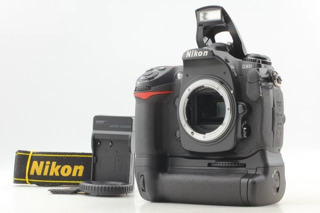Nikon D300/DX VR 18-55mm (良品） Amazon Canada: Nikon D300 DX DSLR Camera with 18-200mm f/3.5