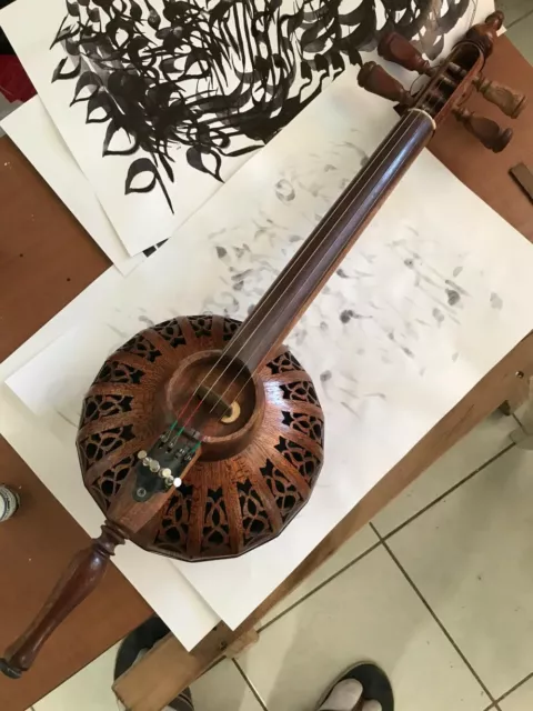 Alternative Persian String Instrument