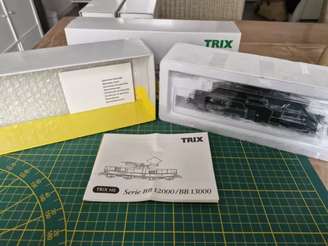 TRIX HO Loco Électrique SNCF BB 12000, 2 Rails CC, réf 22728 En BO État Neuf