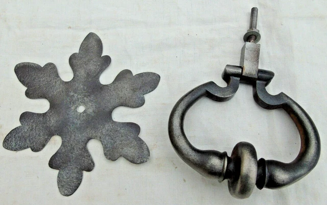Ancien marteau, heurtoir de porte avec 1 rosace, porte ancienne serrurerie