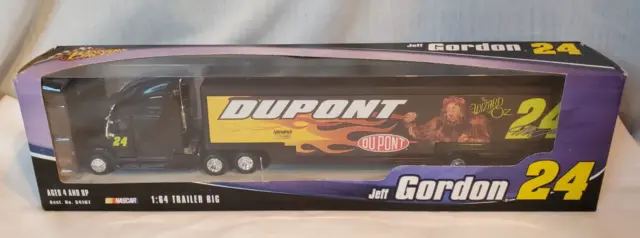 Dupont Jeff Gordon #24 Wizard of Oz Trailer Rig NASCAR Diecast 1:64 2004