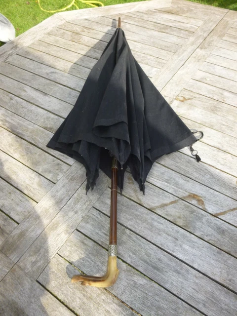 Parapluie Ancien Ou Vintage - Couleur Beige, Pour Femme, Occasion En Très Bon état
