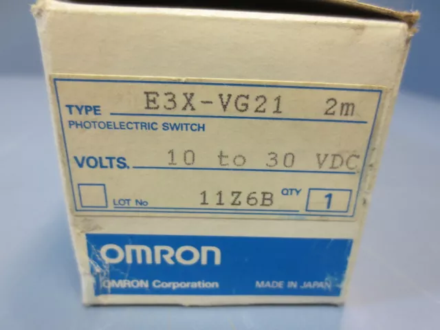 Omron E3X-VG21 2m Photoelectric Switch Volts: 10 to 30 VDC NIB 2