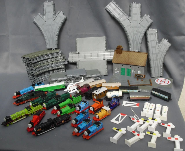 THOMAS THE TANK Engine Ertl/Britt Allcroft train set & trains big ...