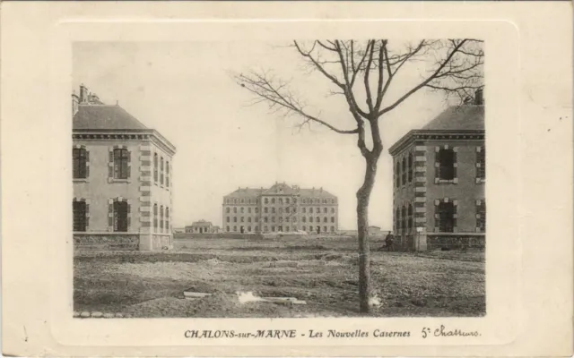 CPA CHALONS-sur-MARNE - Les Nouvelles Casernes (126144)