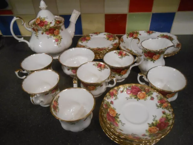 Royal Albert Old Country Roses 22 Piece Tea Set