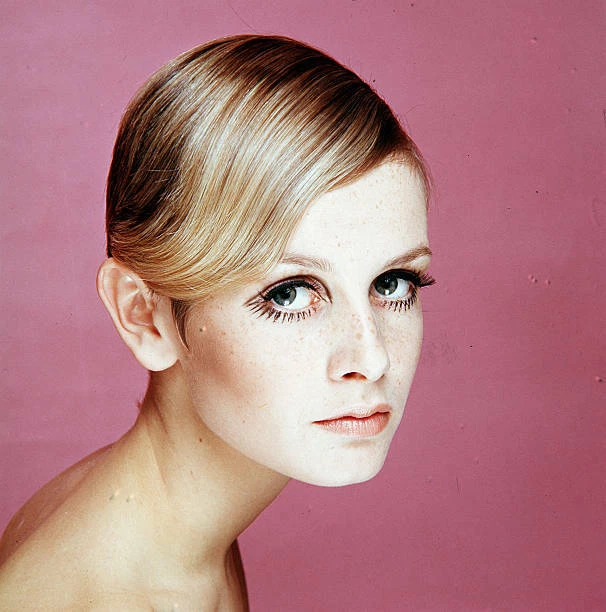 TWIGGY LESLEY HORNBY British Fashion Model, The Twiggy Archives Old
