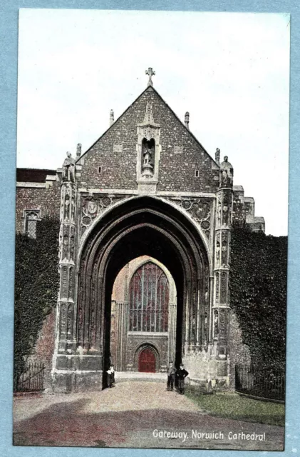 GATEWAY NORWICH CATHEDRAL NORFOLK - Unposted Vintage Postcard