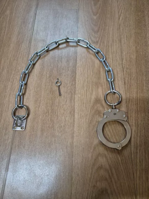 Menottes Peerless avec ancrage et chaîne - Handcuffs / Handschellen