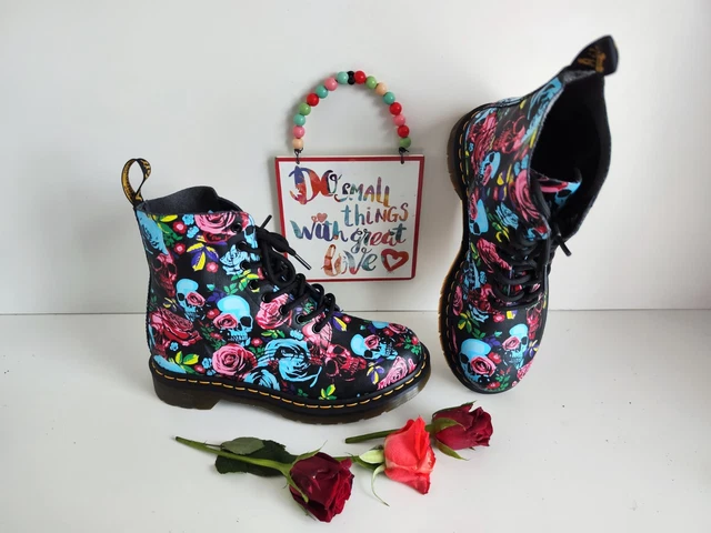 Dr deals martens teschio
