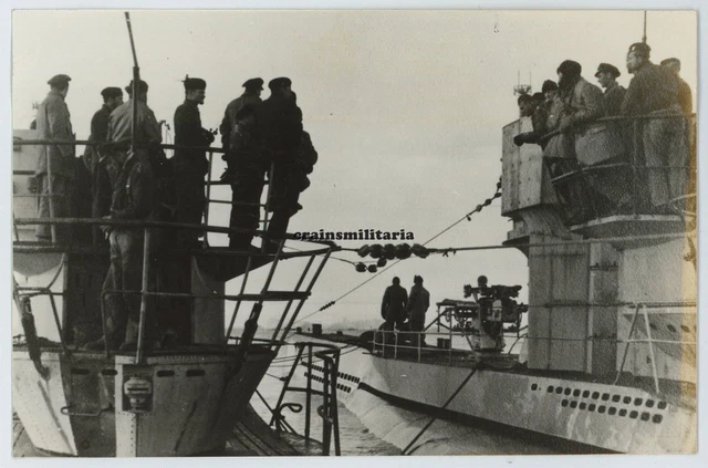 REPRO FOTO UBOOT U255 (links) & U636 vor Nowaja Semlja Eismeer