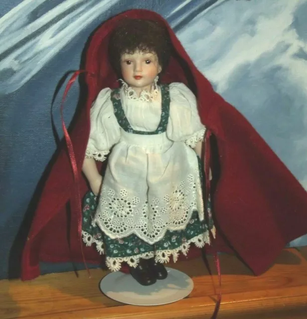 Vintage Avon Fairy Tale Porcelain Doll Collection Little Red Riding Hood 8" 1985