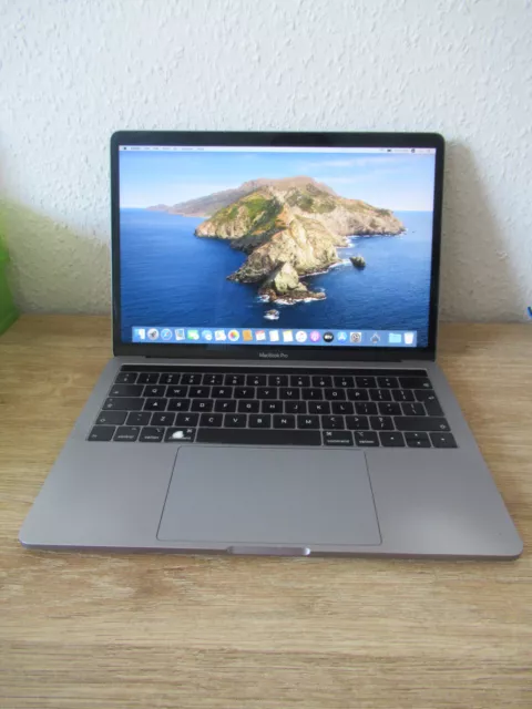 Apple MacBook Pro 2019, 13"" (256 GB SSD, Intel Core i7, 16 GB) - Touch Bar