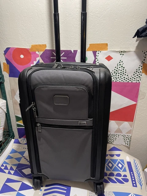 TUMI Alpha 3 Expandable International 4 Wheeled Carry-On Suitcase 22 inch