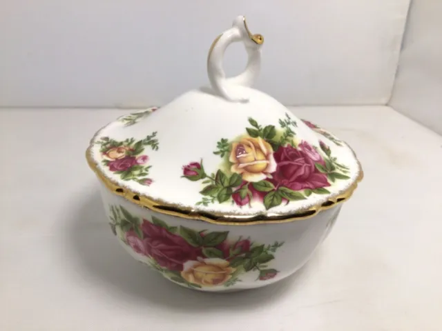 Royal albert country roses Sugar bowl with lid