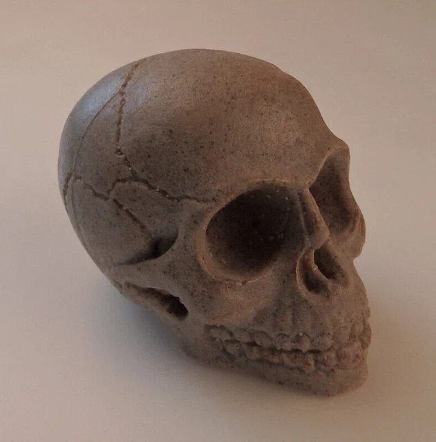 Memento Mori - kleiner schwerer Totenkopf - aus Apotheker-Nachlass (90742)
