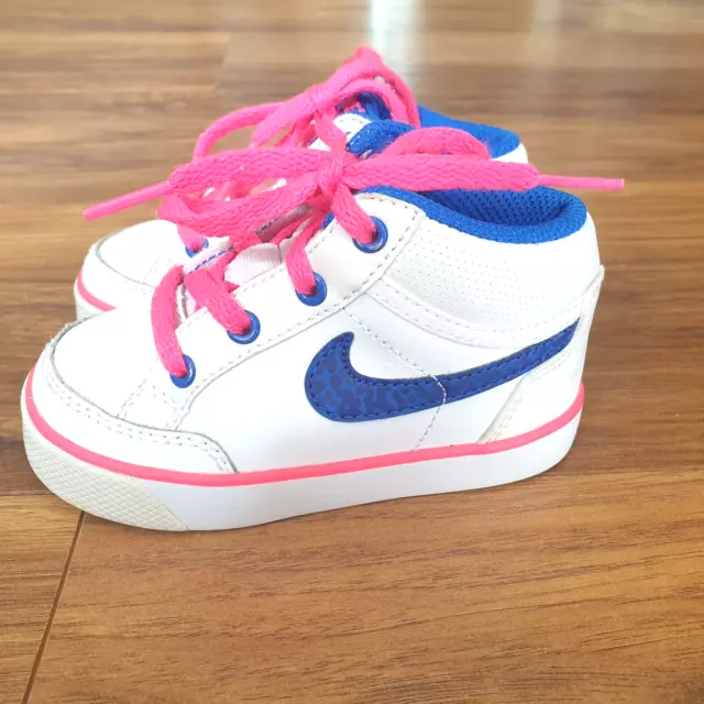 Girls nike trainers size 3 outlet