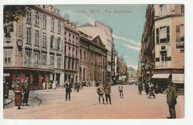 METZ - Moselle - CPA 57 - Rues - la rue Serpenoise - Carte couleur