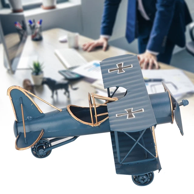 Avion biplan décoratif en tôle bleu - Un jeux des jouets