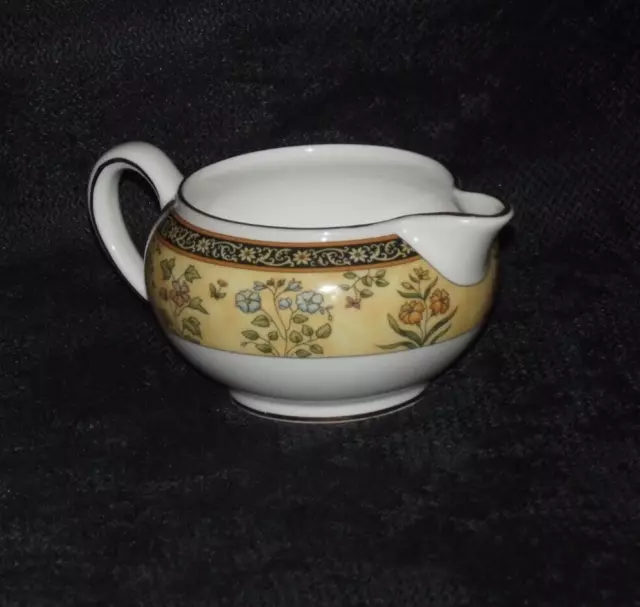 Wedgwood India Large Bone China Squat Milk / Cream Jug Creamer