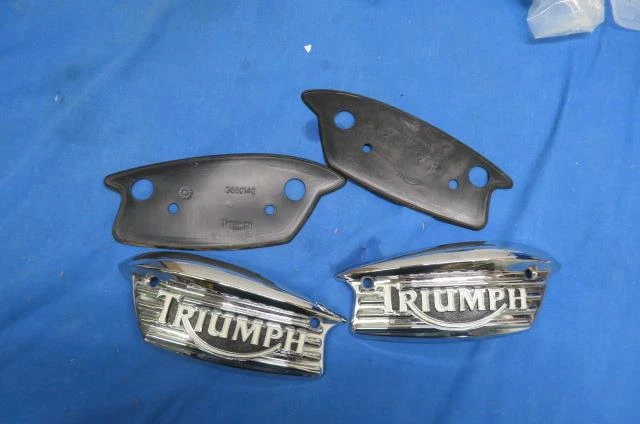 Triumph Bonneville Badges, Fuel Tank, T3900340 T3900341  Rubber Backings  PP1742