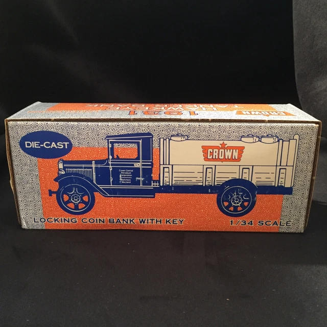 ERTL Hawkeye Tanker Bank 1931 Crown Central Petroleum #9652 1:34 Scale 1991