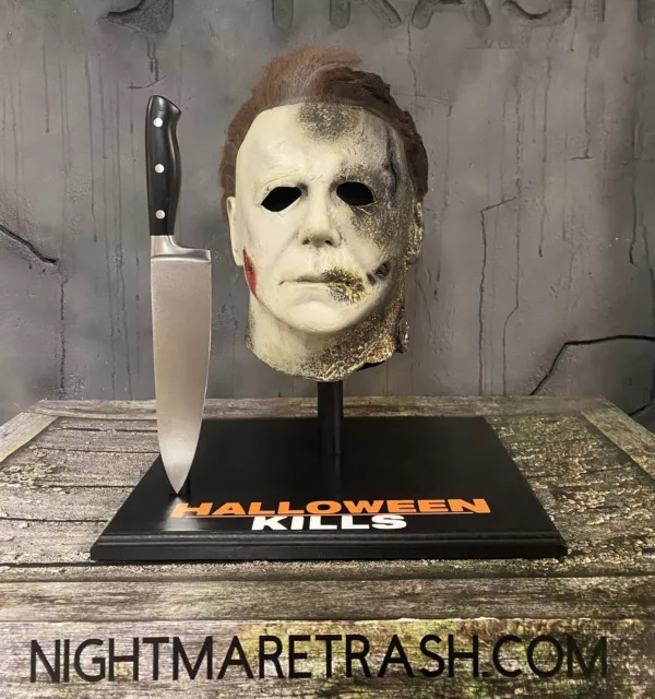 Michael Myers Halloween Kills Mask Display Stand Knife Incld. Horror Movie Prop
