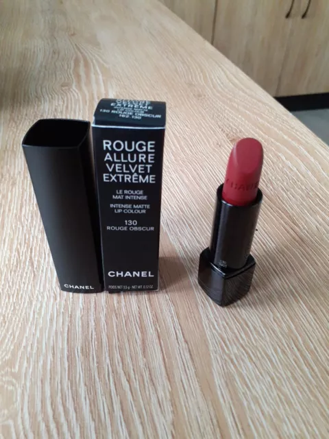 Rouge Allure Velvet Extrême 130 Rouge Obscur Chanel