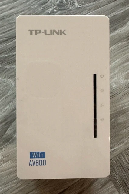 TP-LINK TL-WPA4220 AV600 Powerline 300M Wi-Fi Extender Wi-Fi Booster Hotspot