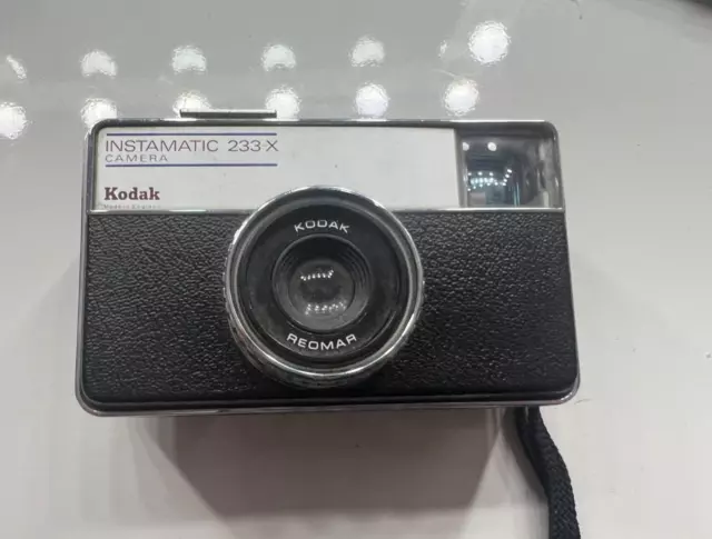 Kodak Instamatic 233X Camera Film Camera 1970s 35mm  - Untested