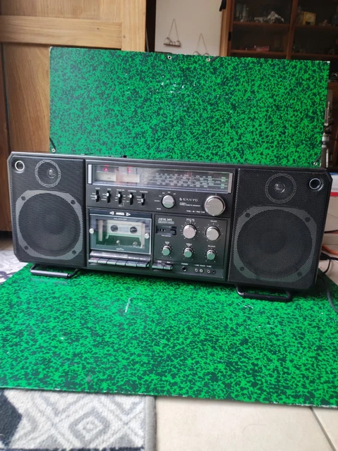 Boombox Ghettoblaster Sanyo 9998LU Tuner OK son OK Lecteur Cassette à réviser 2