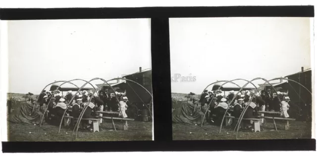 Marins déjeuner en plein air France Photo Stereo Plaque de verre Vintage c1930