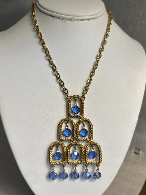 Vtg Lisner BLUE CRYSTAL Waterfall Pyramid GLASS Gold-Tone Pendant Necklace