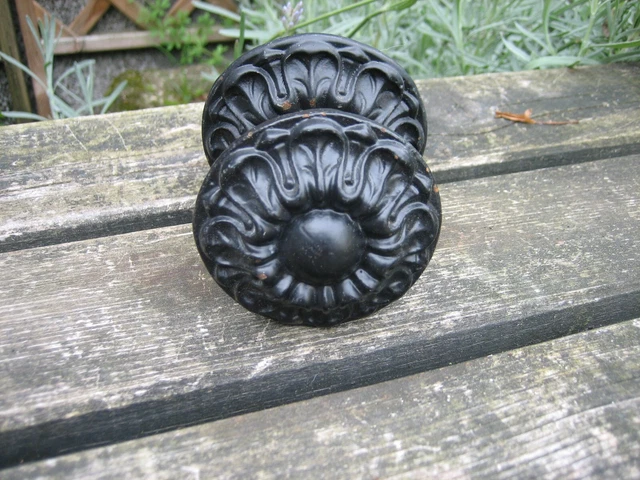 UNE ANCIENNE POIGNEE De Porte En Fonte EUR 3,50 - FR